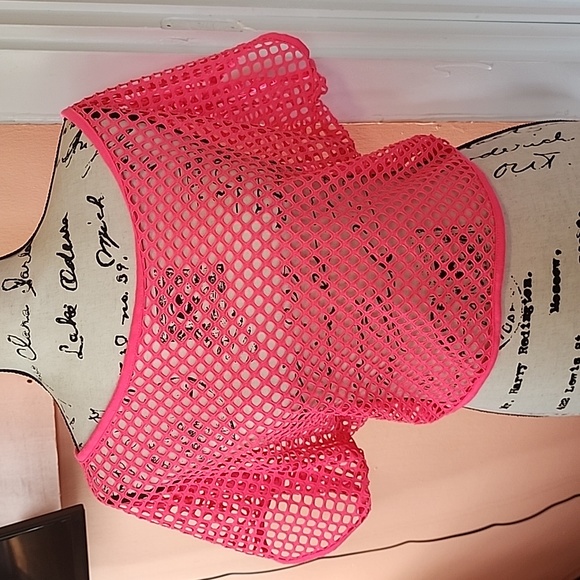 Neon pink fishnet crop top size small - Picture 2 of 2